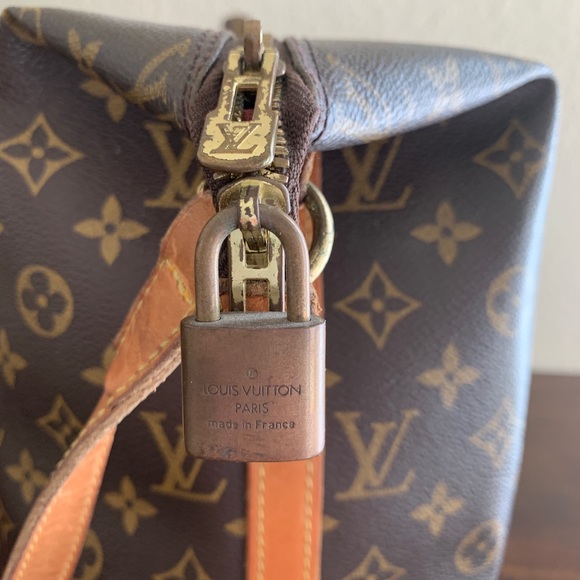 Authentic Vintage Louis Vuitton Sharon Stone AMFAR - Picture 5 of 8